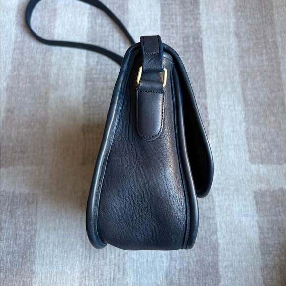 COACH Vintage City Navy Blue Leather Crossbody Shoulder Bag
Handbag Purse 9790 - Picture 4 of 13